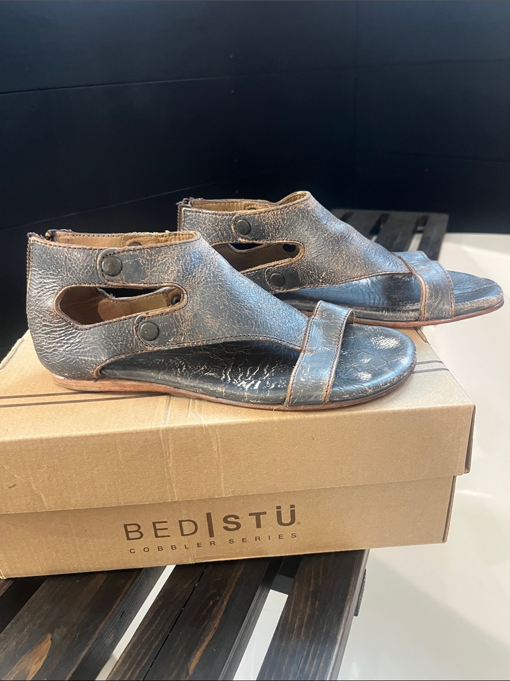 Bed Stu Soto Women’s Leather Open-Toe Sandals in silver lux